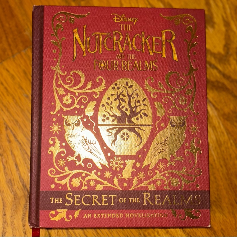 Disney Nutcracker And The Four Realms Extended Novelization Hardcover Book RARE